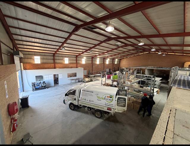 700M² FACTORY TO LET IN ALBERTON NORTH